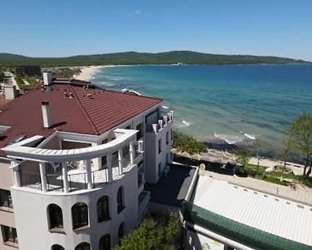 Ashram Hotel Primorsko Exteriér fotografie