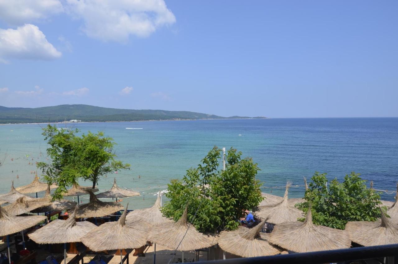 Ashram Hotel Primorsko Exteriér fotografie