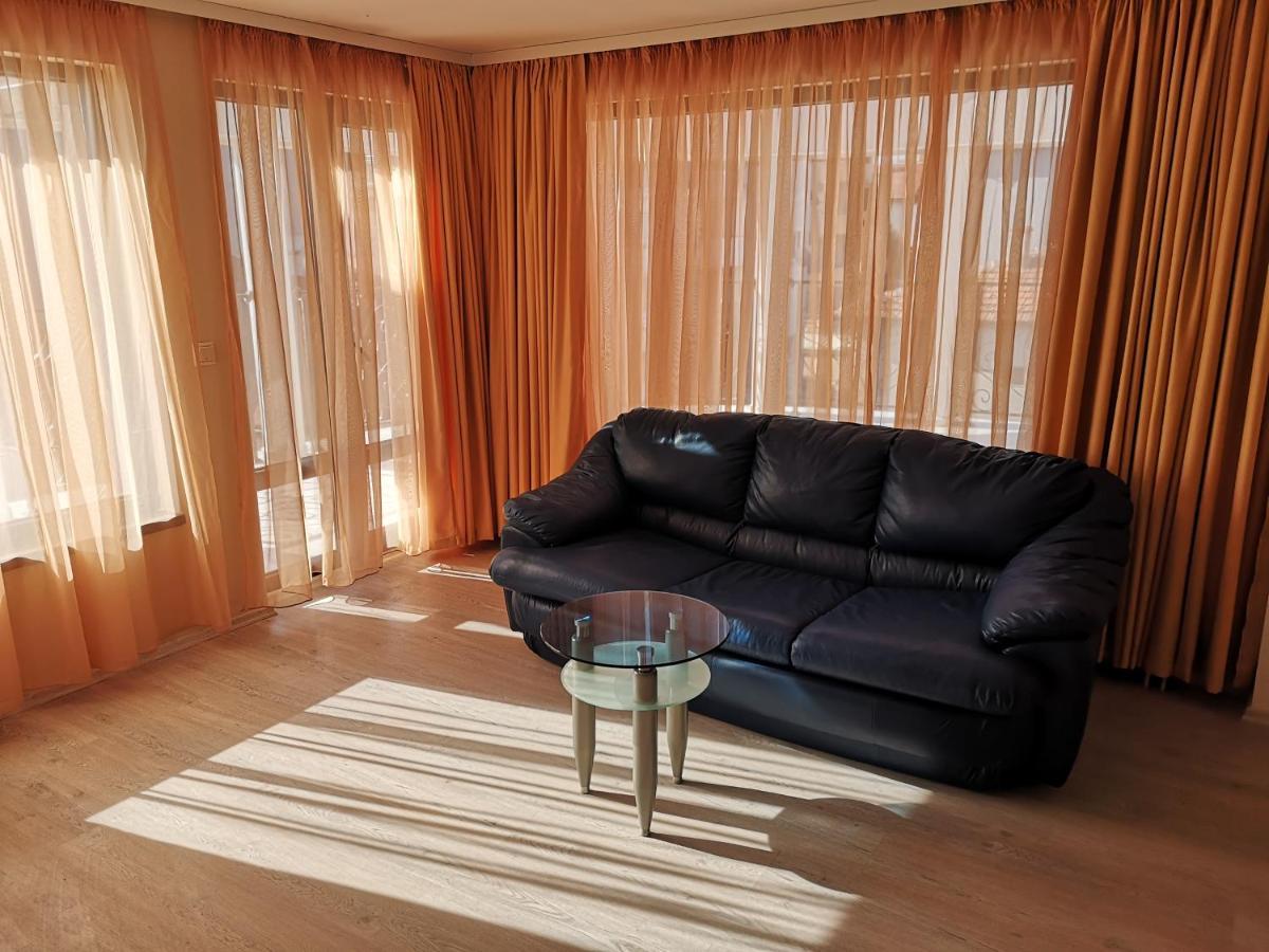 Ashram Hotel Primorsko Exteriér fotografie